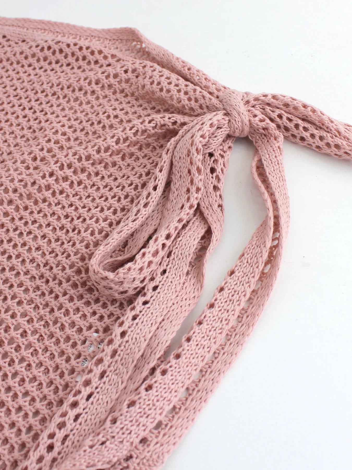 Falda corta con nudo lateral estilo playero chic y moderno