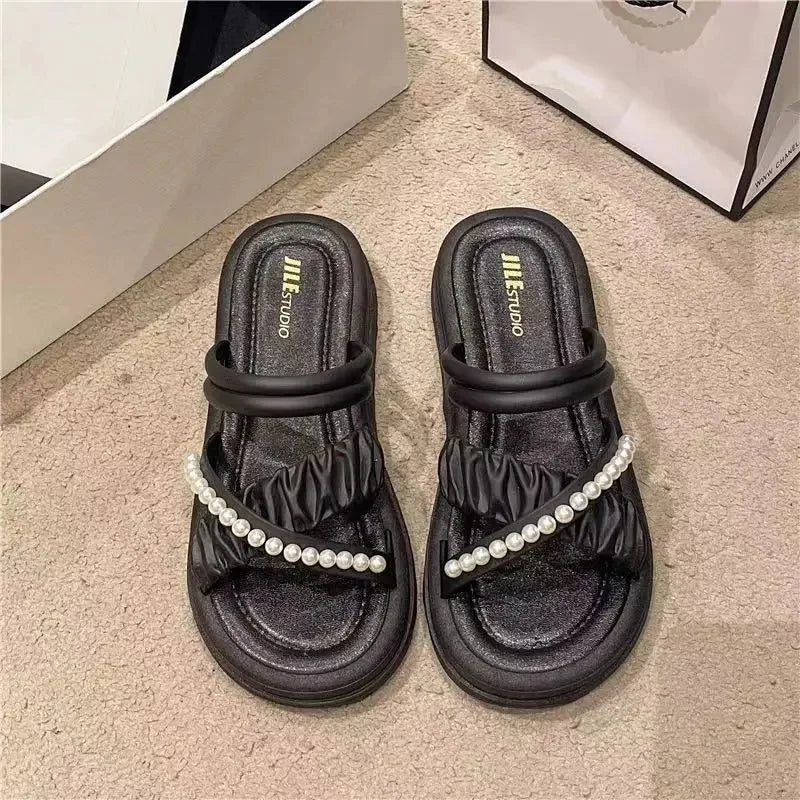 Sandalias con perlas y suela gruesa