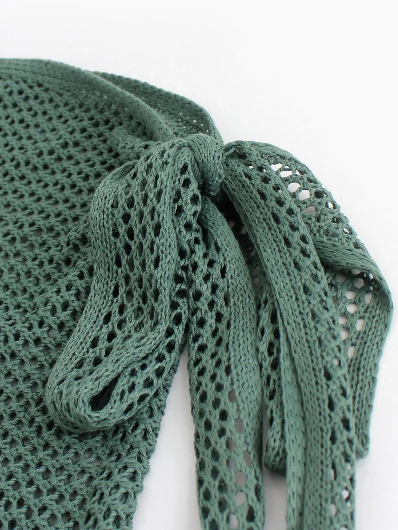 Falda corta con nudo lateral estilo playero chic y moderno
