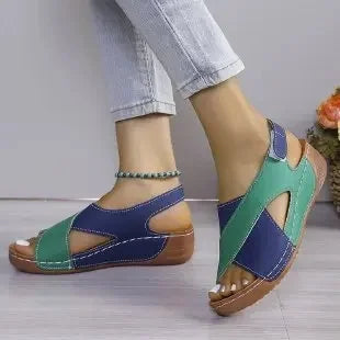 Sandalias cómodas de velcro con suela ligera para verano