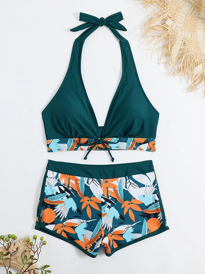 Bikini deportivo de 2 piezas con top halter y short alto estampado tropical