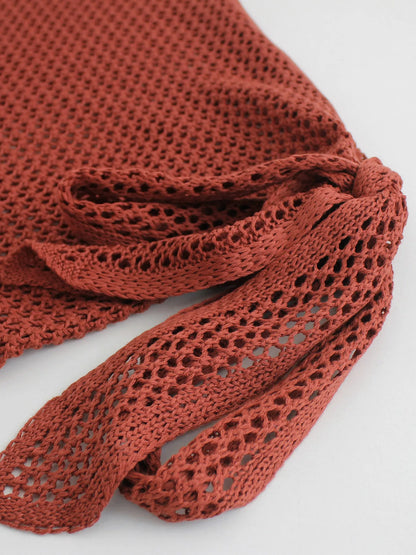 Falda corta con nudo lateral estilo playero chic y moderno