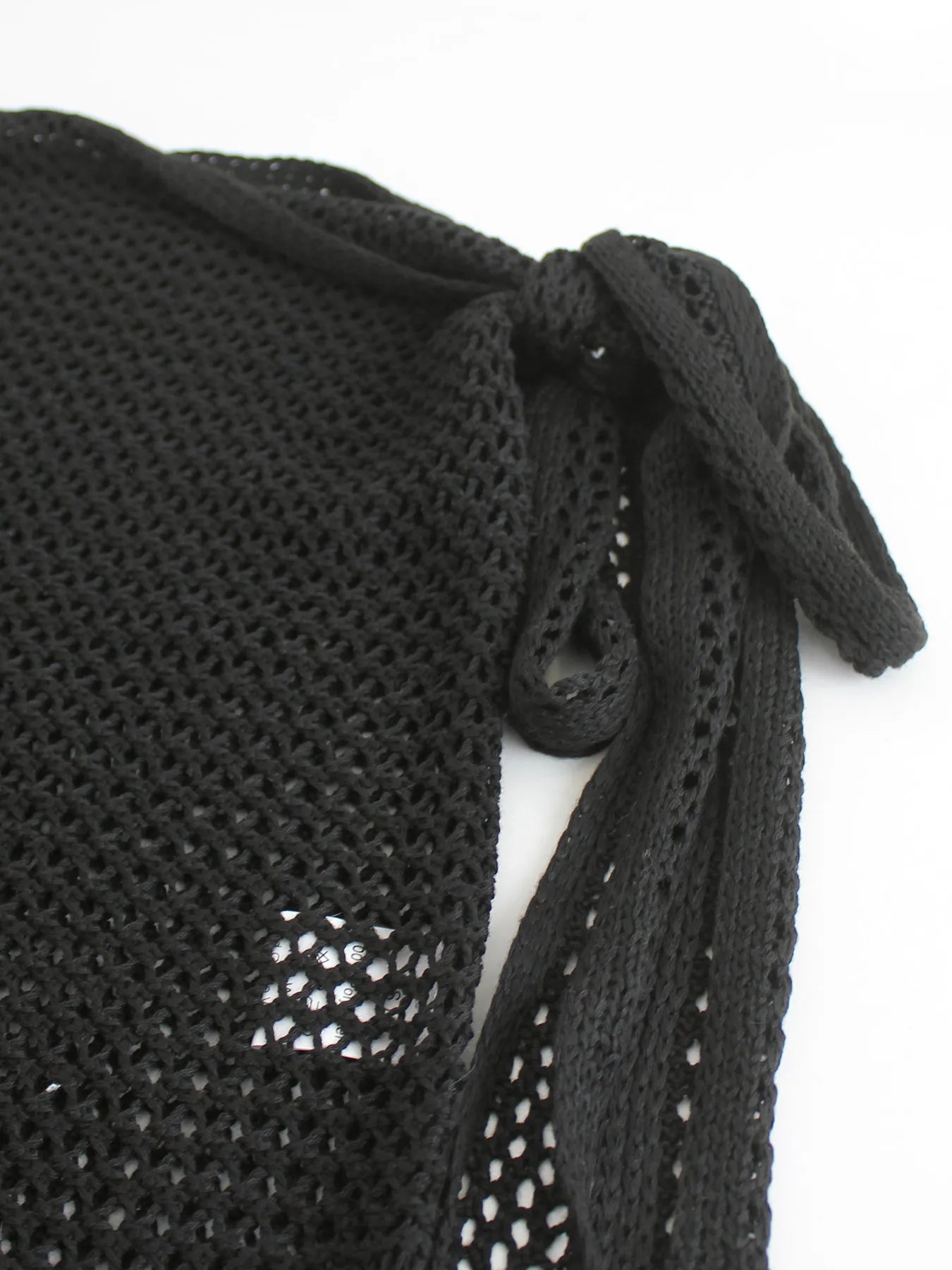 Falda corta con nudo lateral estilo playero chic y moderno