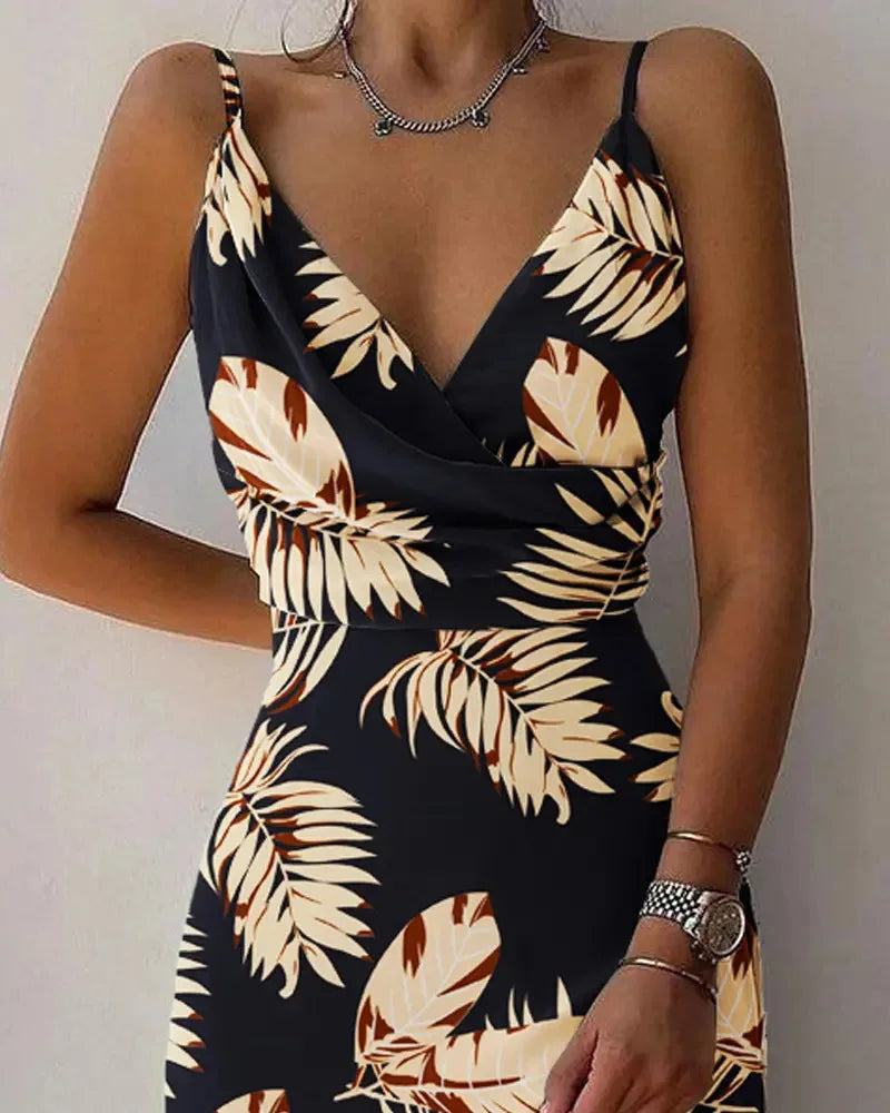 Vestido largo tropical con escote en V y abertura alta