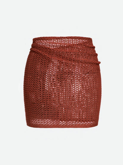 Falda corta con nudo lateral estilo playero chic y moderno