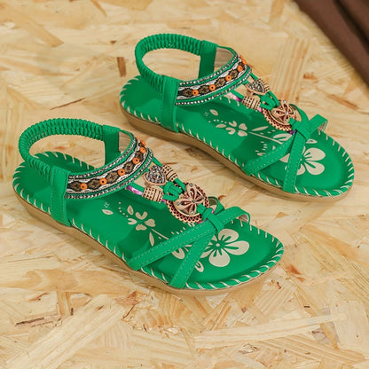 Sandalias boho étnicas con pedrería y tiras cruzadas