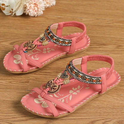 Sandalias boho étnicas con pedrería y tiras cruzadas