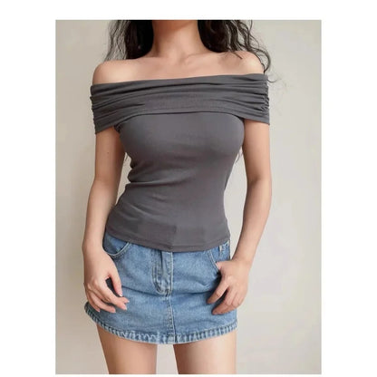 Top blanco ajustado hombros descubiertos