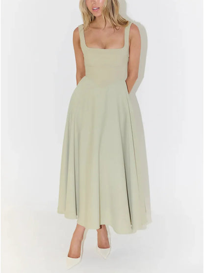 Vestido largo elegante verde oliva con escote cuadrado