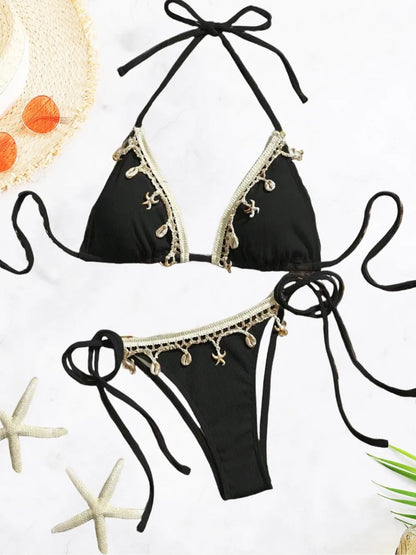 Bikini con conchas y tiras ajustables estilo mediterráneo