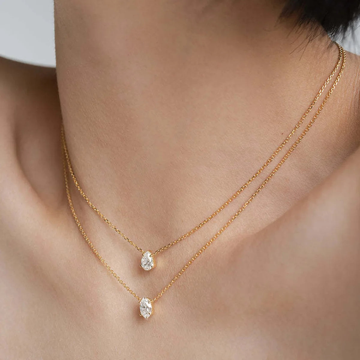 Collar dorado triple con circonias